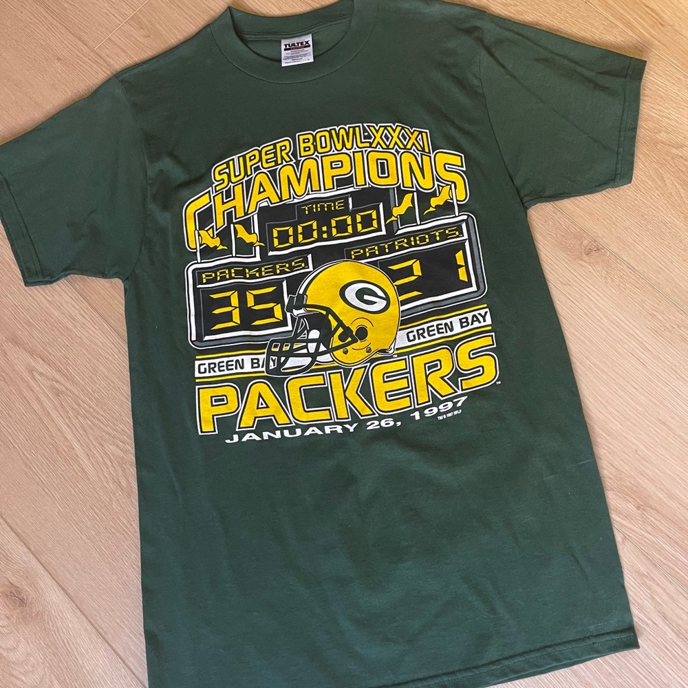 Greenbay Packers 1997 Super Bowl Champions Green Shirt Size M